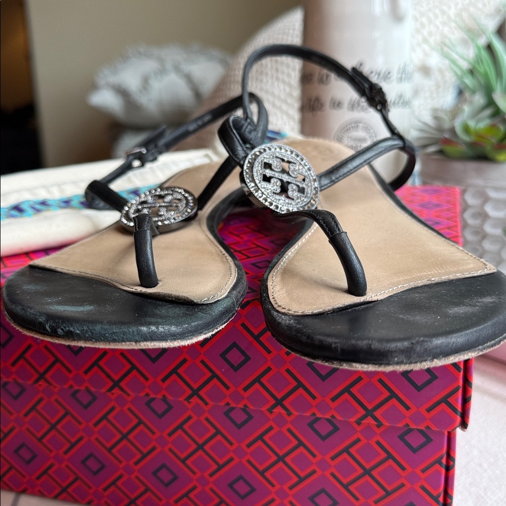 Tory Burch Liana Flat Sandal 🖤 - Picture 7 of 12